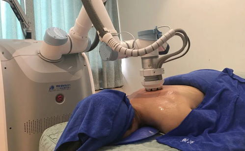 发胖浮肿 可能是强直性脊柱炎惹的祸 快来秀域解决吧